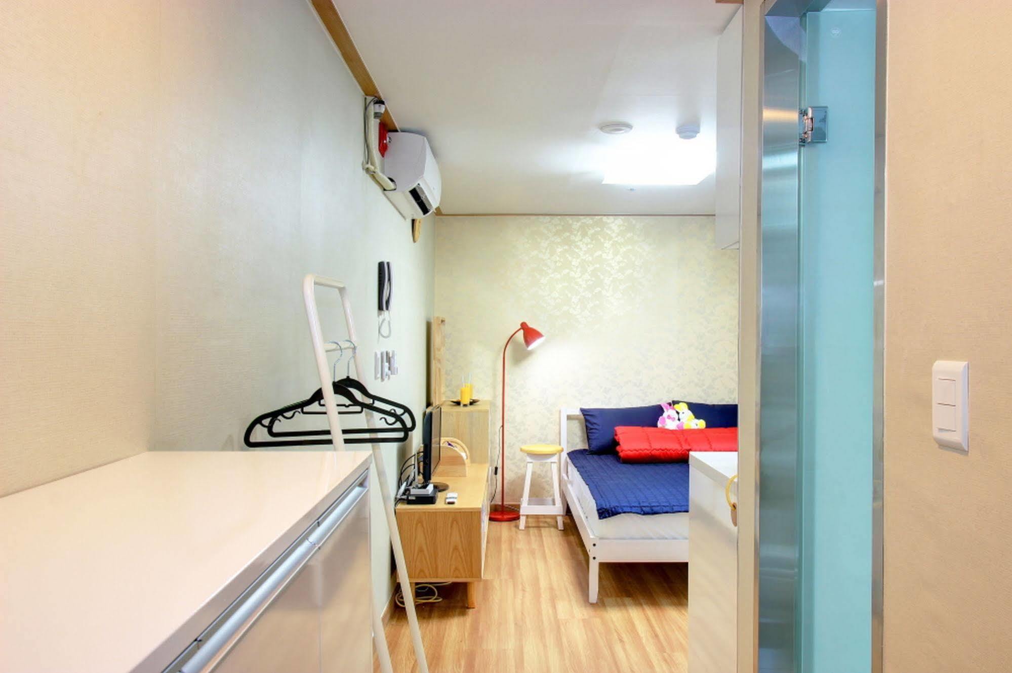 Hostel Kw Gangnam Сеул Экстерьер фото